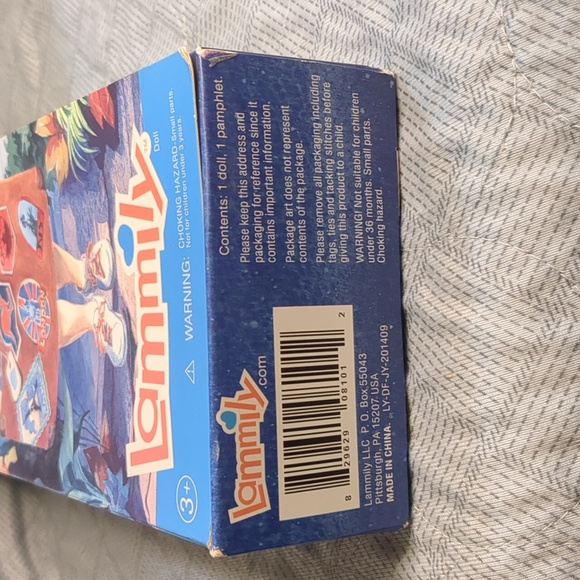 Lammily 2014 Traveler Doll with Blue Outfit - Picture 2 of 16